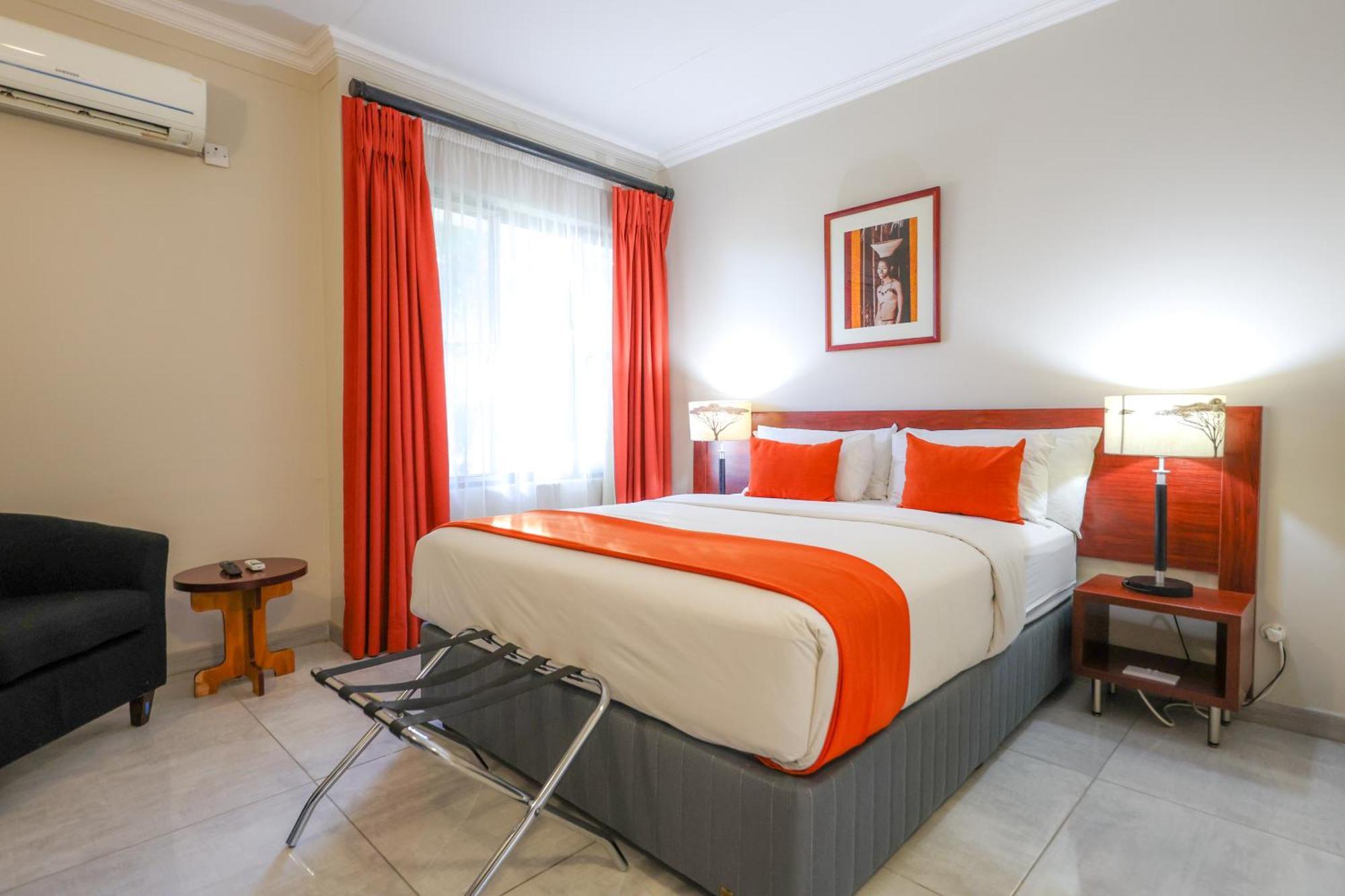 Cresta Botsalo Hotel Palapye Buitenkant foto