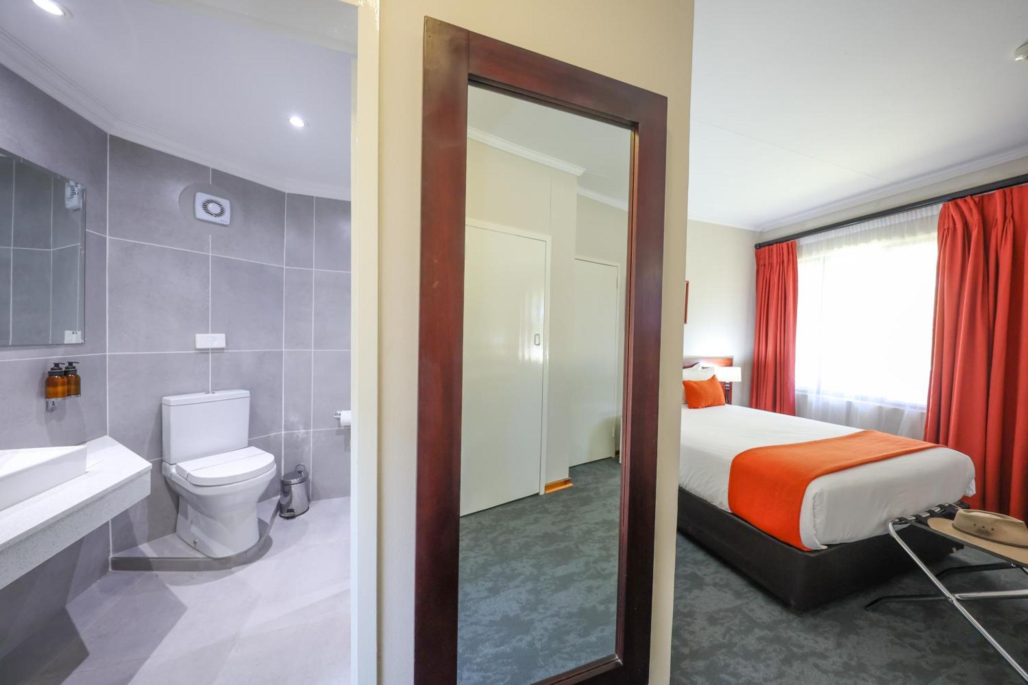 Cresta Botsalo Hotel Palapye Buitenkant foto