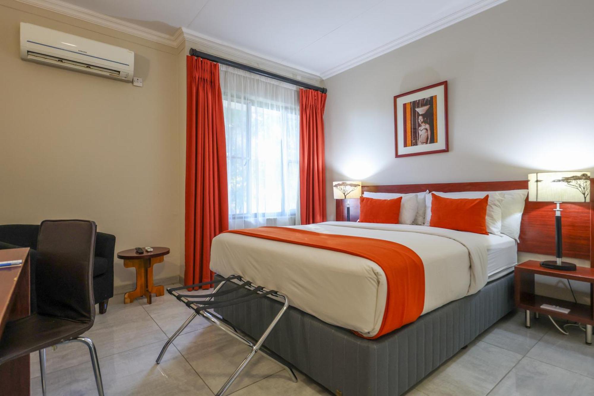 Cresta Botsalo Hotel Palapye Buitenkant foto