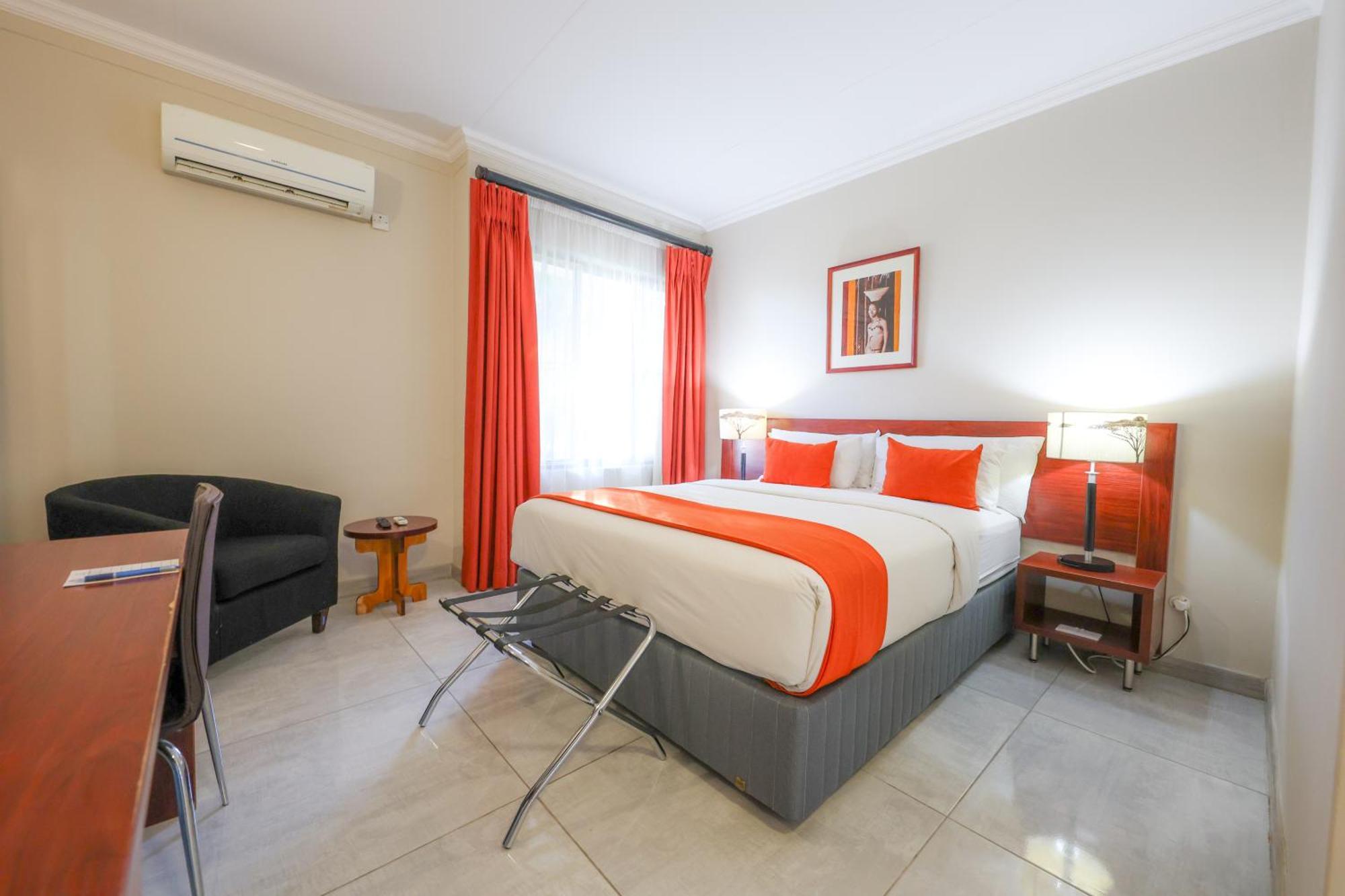 Cresta Botsalo Hotel Palapye Buitenkant foto