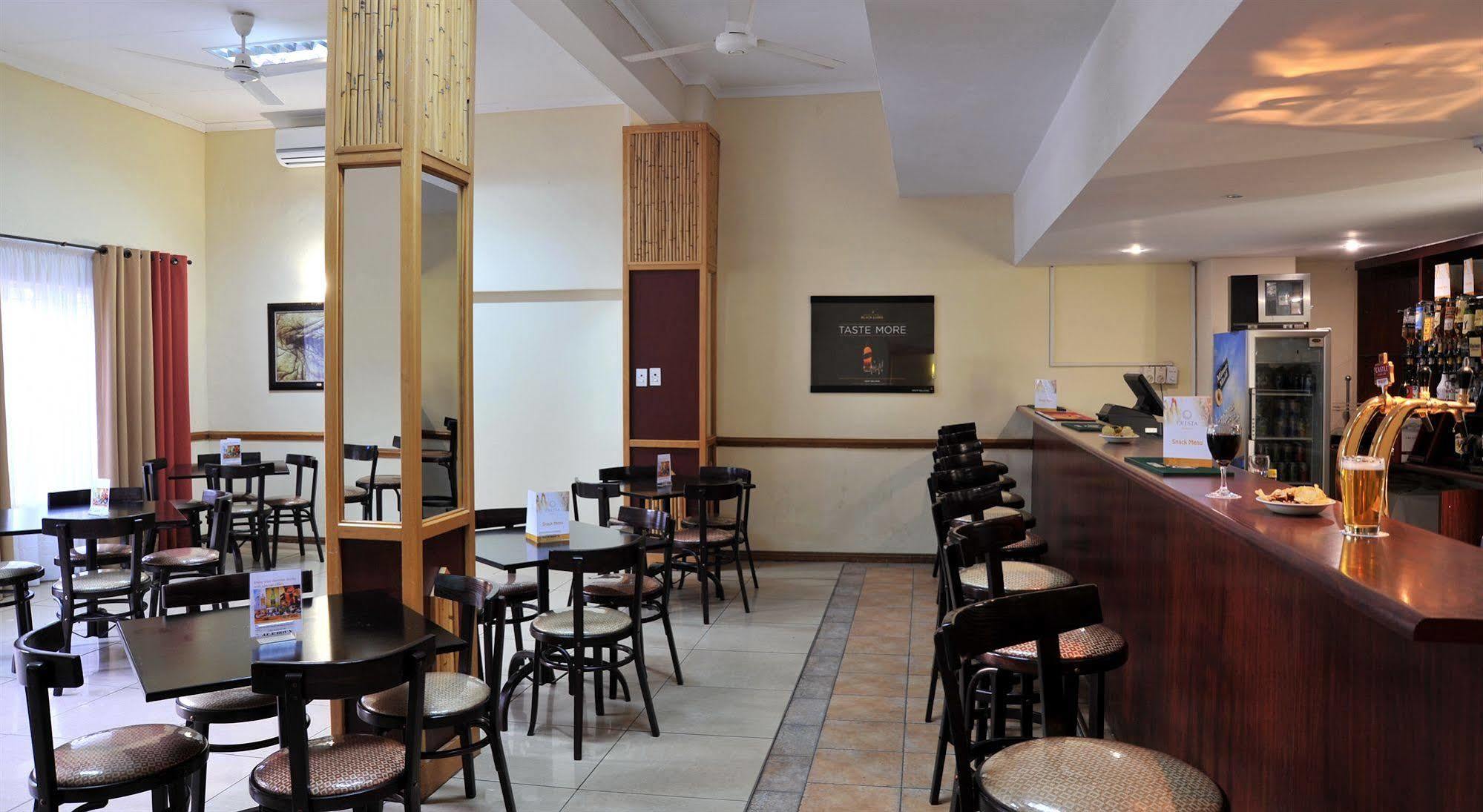 Cresta Botsalo Hotel Palapye Buitenkant foto
